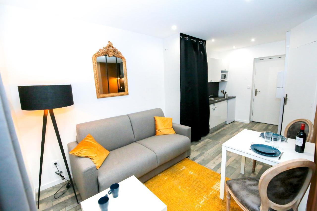 Le Rhinoceros, T1 Hypercentre Chic Et Cosy, Wifi Par Sovalfi Apartment Saint-Etienne  Bagian luar foto