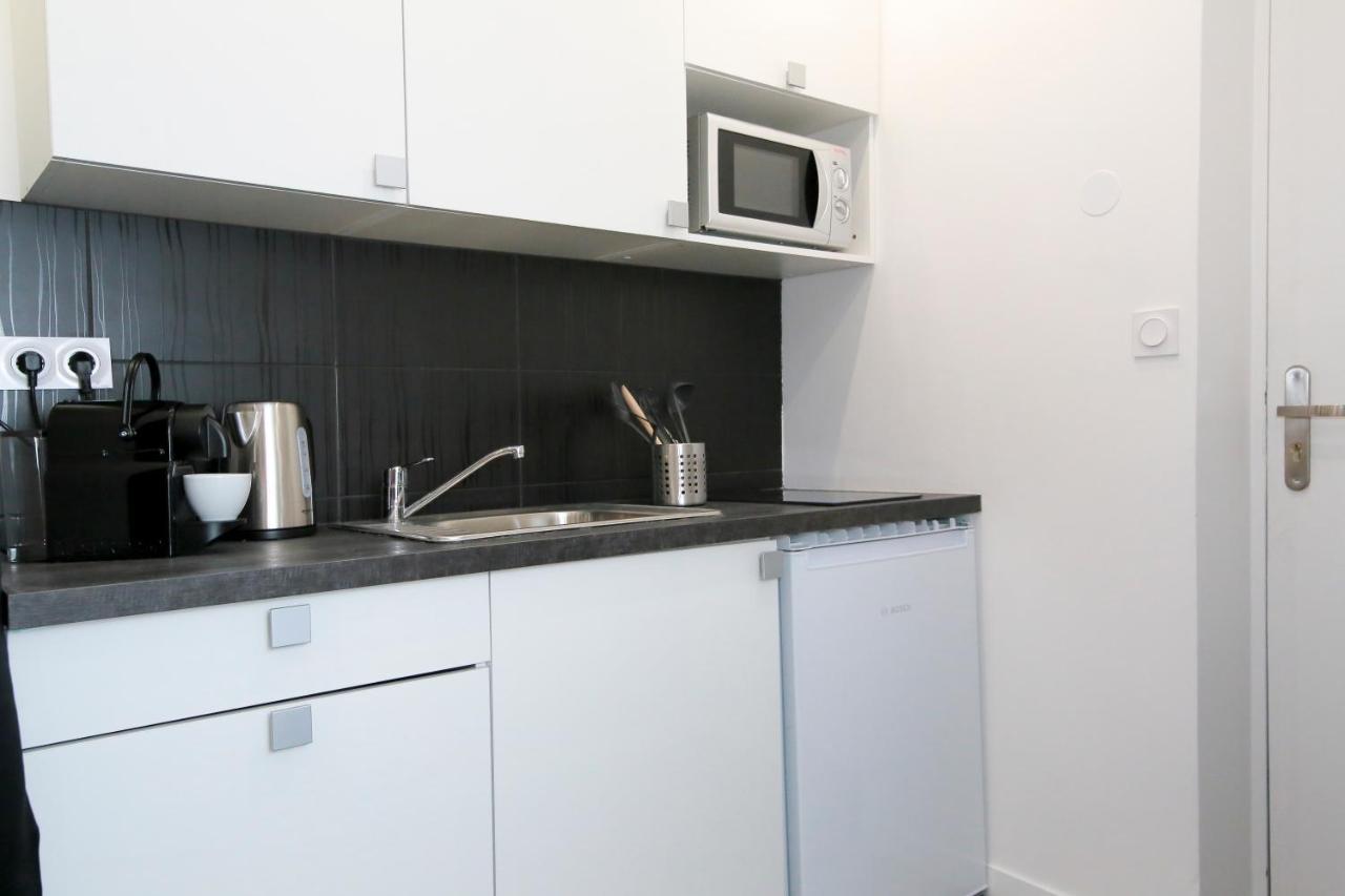 Le Rhinoceros, T1 Hypercentre Chic Et Cosy, Wifi Par Sovalfi Apartment Saint-Etienne  Bagian luar foto