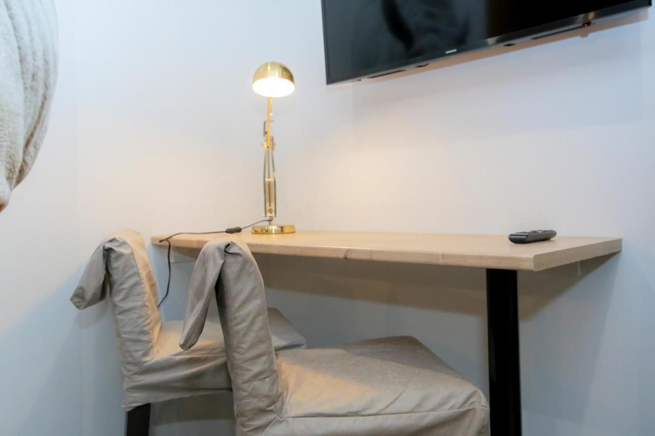 Le Rhinoceros, T1 Hypercentre Chic Et Cosy, Wifi Par Sovalfi Apartment Saint-Etienne  Bagian luar foto