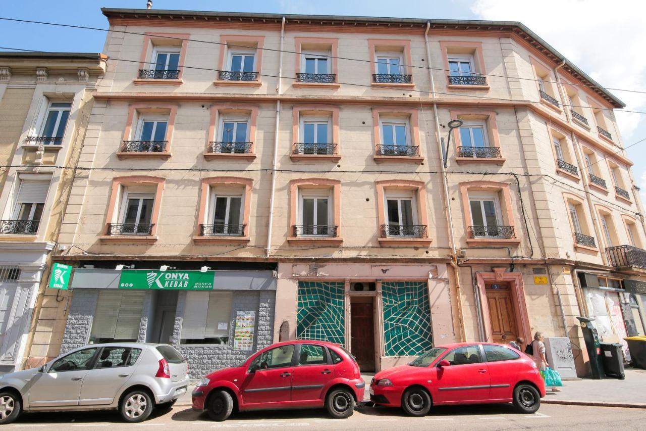 Le Rhinoceros, T1 Hypercentre Chic Et Cosy, Wifi Par Sovalfi Apartment Saint-Etienne  Bagian luar foto